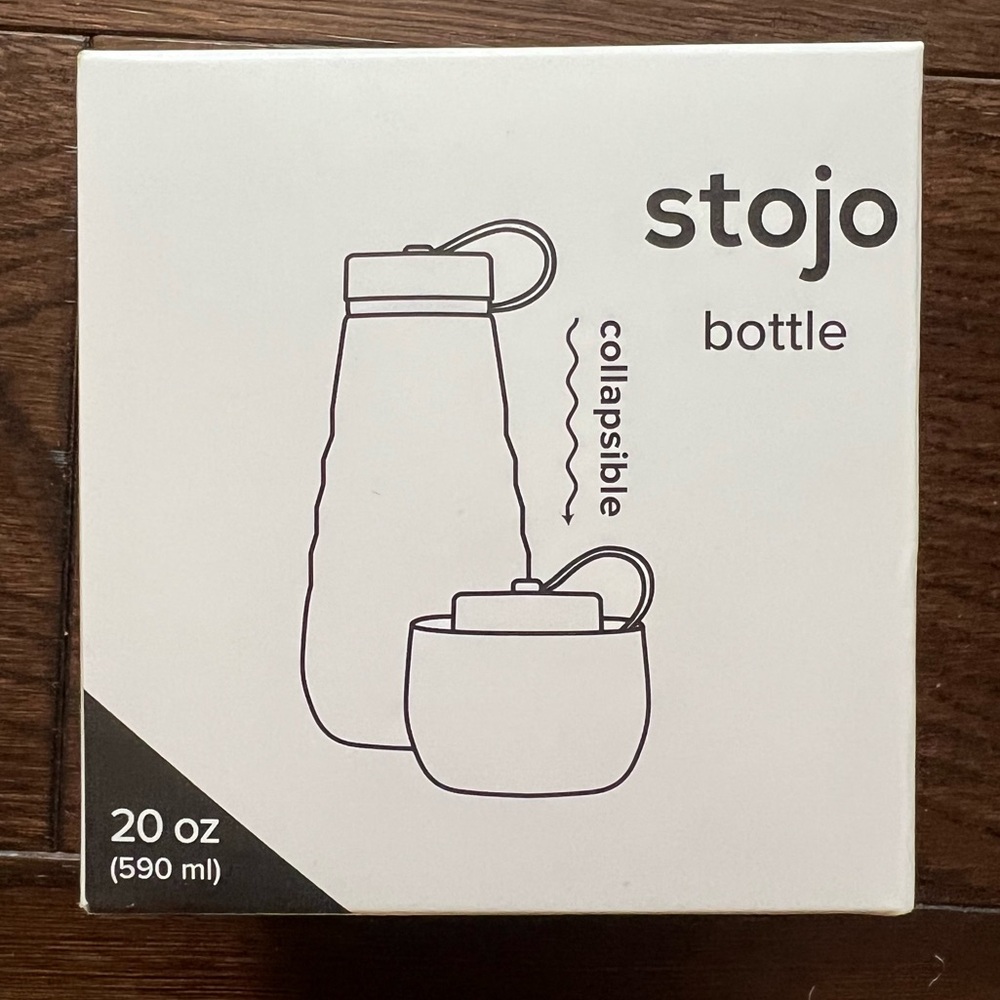 Stojo Collapsible Water Bottle 20oz. - Plum (Dark Purple)